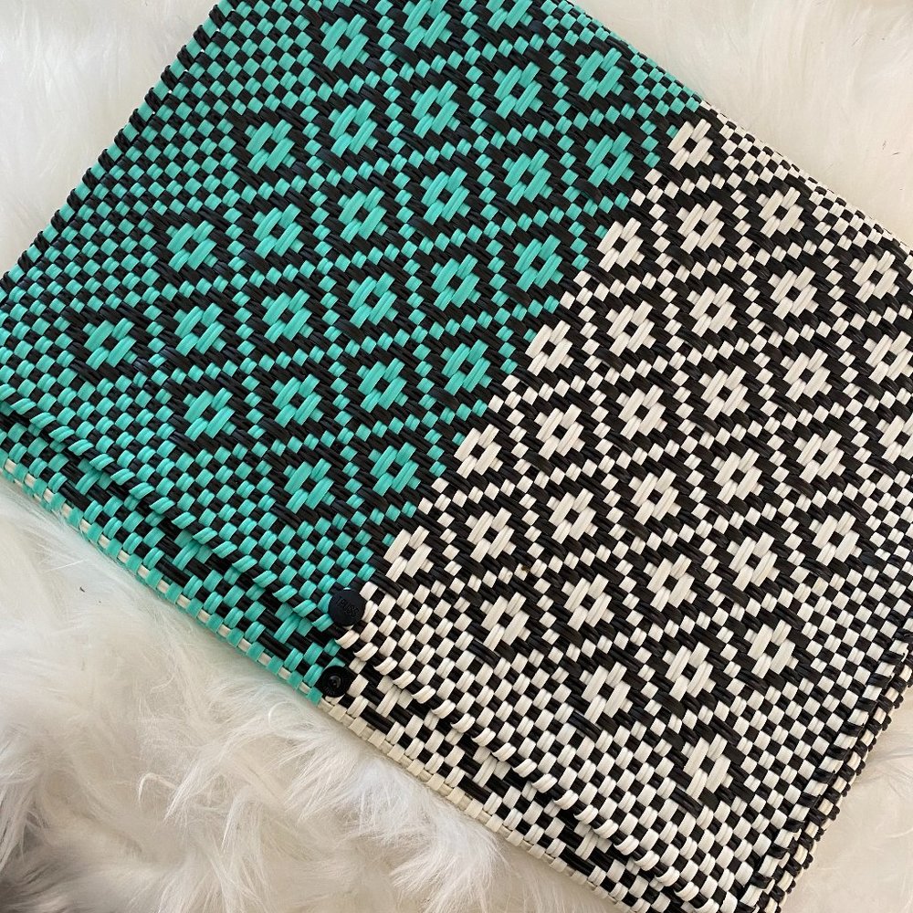 NEW (NEVER USED WITH TAGS) TRUSS CLUTCH/FOLIO BAG